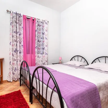 Casa Camelias ארקו דה קלחטה